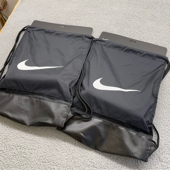 Nike Bags Black Drawstring Gym Baseball Training School with water bottles NEW - Picture 1 of 9